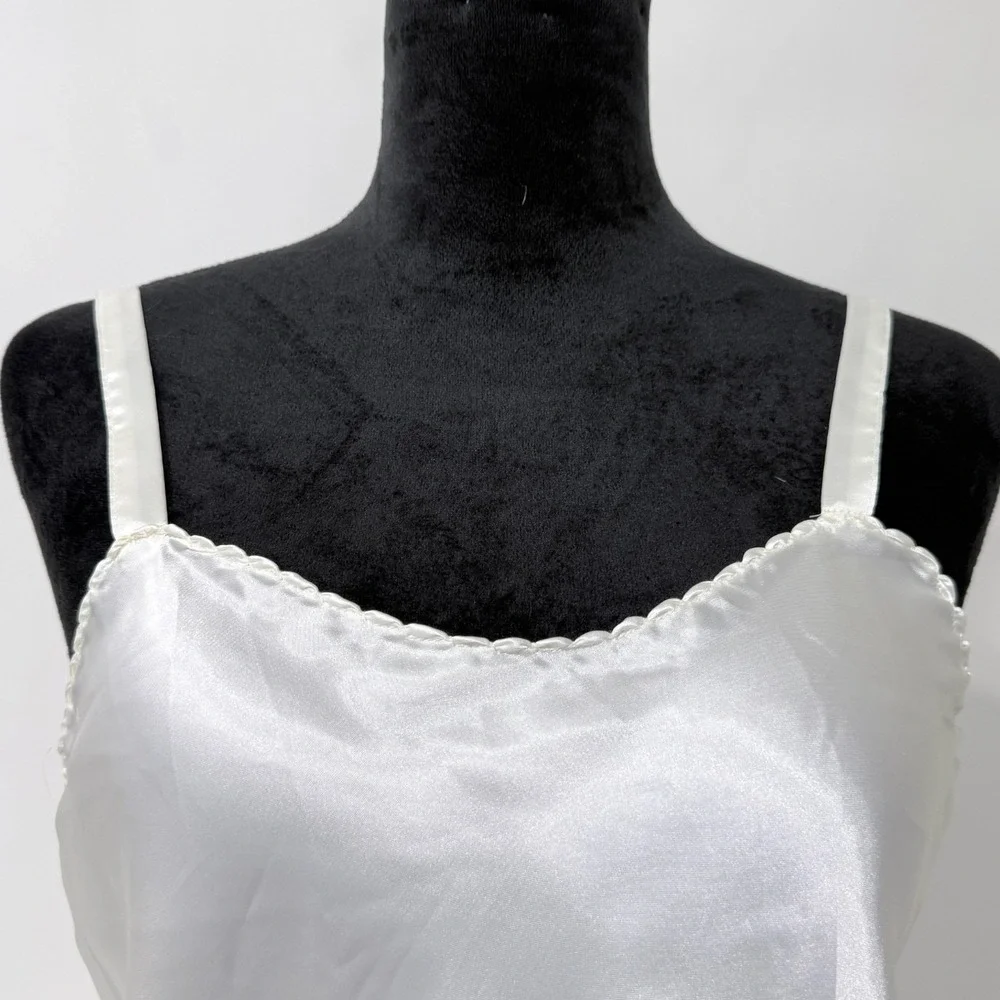 Vintage 80s 90s Body Chic Satin Full‎ Slip Chemise Nightgown Ruffle Trim Medium